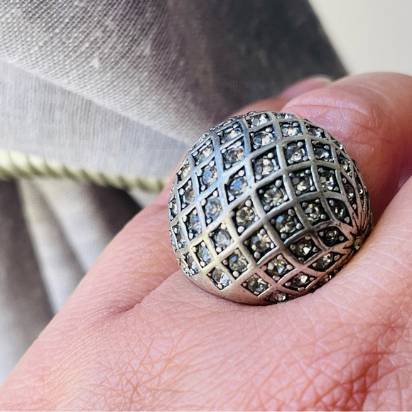 FOSSIL Crystal Dome Ring Silver Tone Size 7 - Picture 5 of 12